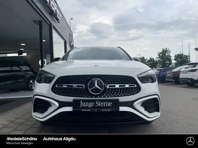 Mercedes-Benz GLA 200