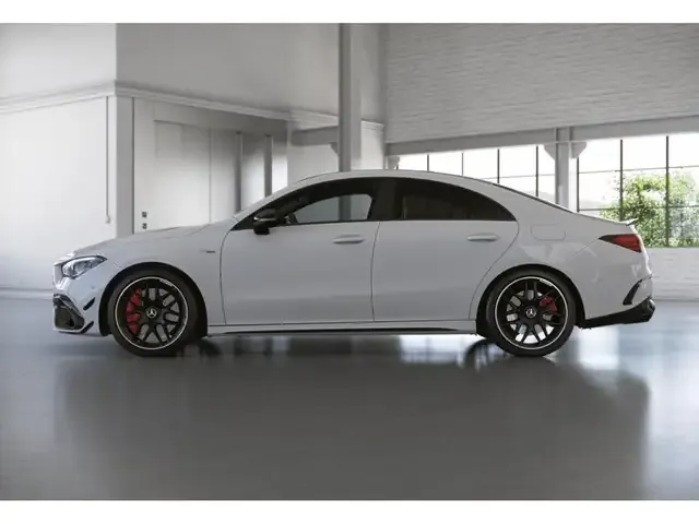 Mercedes-Benz CLA 45 AMG