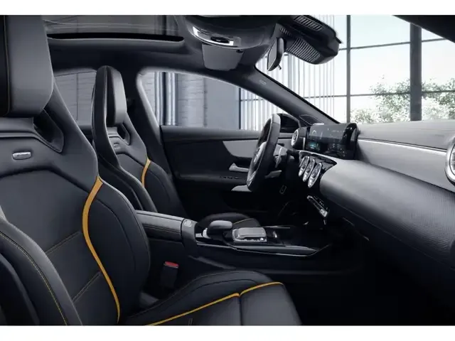 Mercedes-Benz CLA 45 AMG