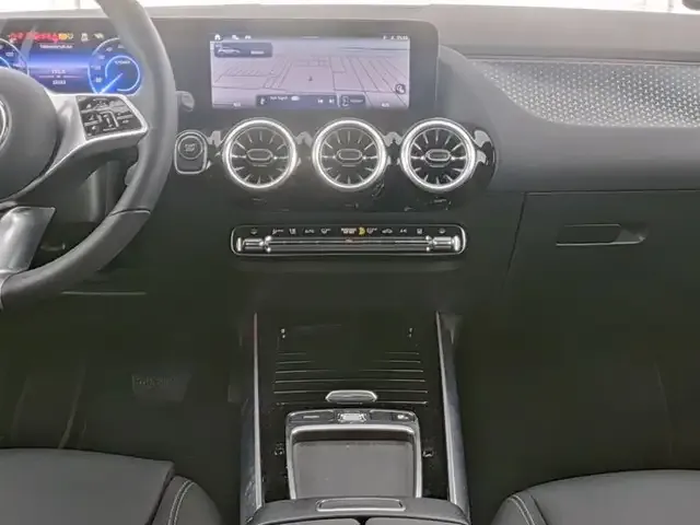 Mercedes-Benz EQA 300