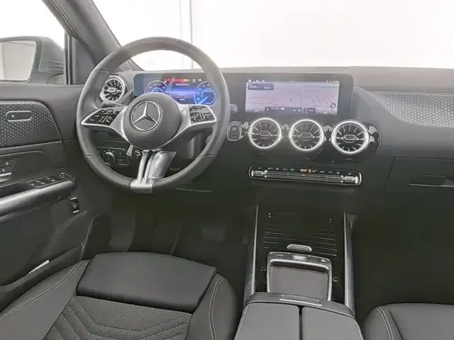 Mercedes-Benz EQA 300