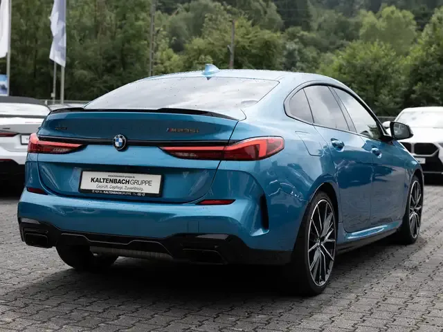 BMW 235