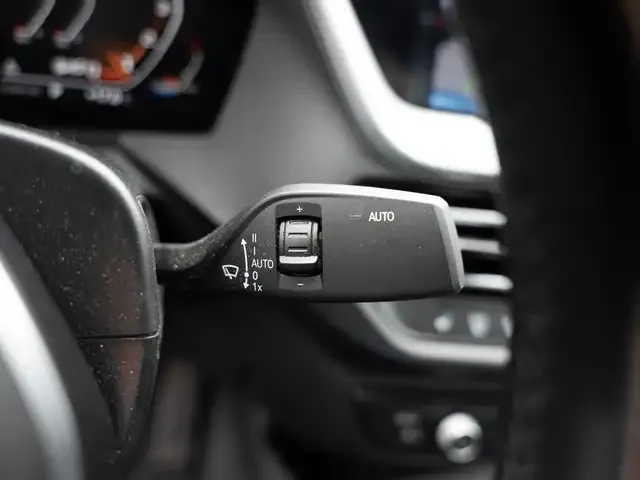 BMW 235