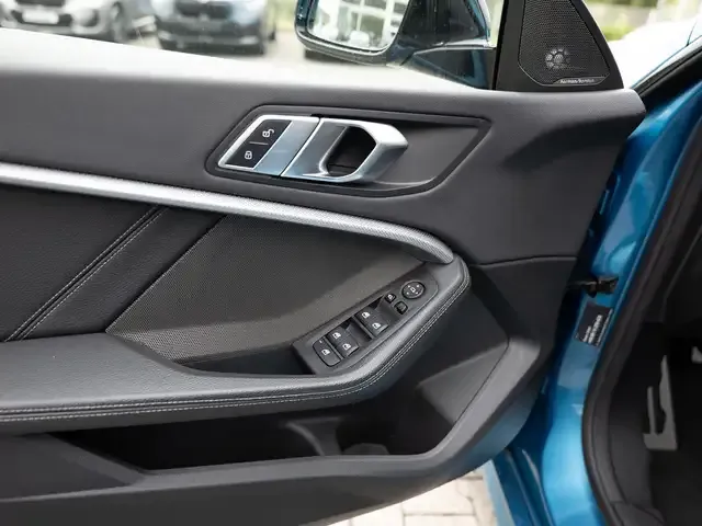 BMW 235