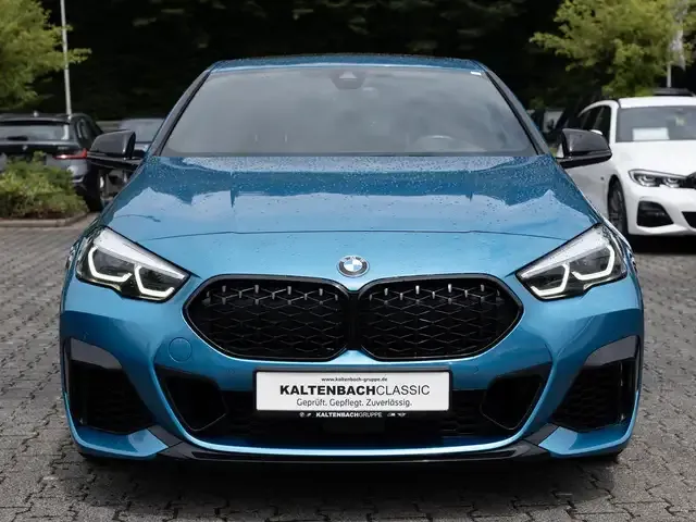 BMW 235