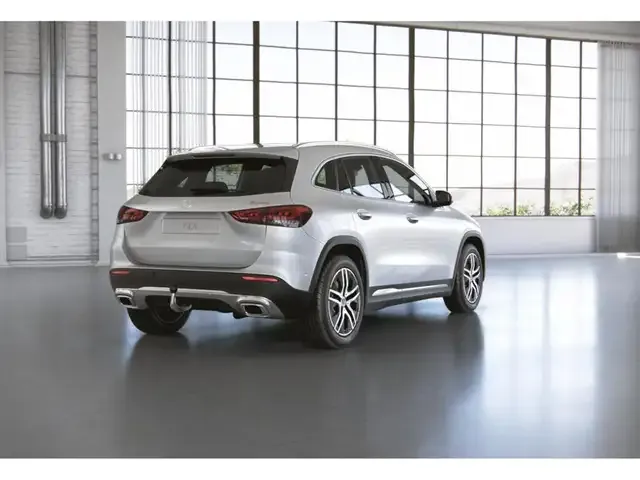 Mercedes-Benz GLA 220