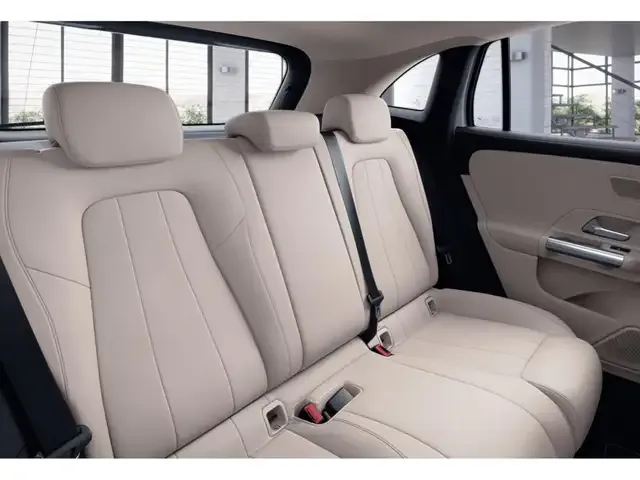 Mercedes-Benz GLA 220