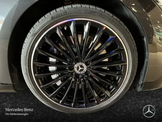 Mercedes-Benz EQE 350