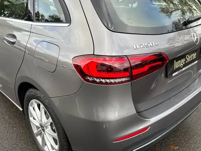 Mercedes-Benz B 250
