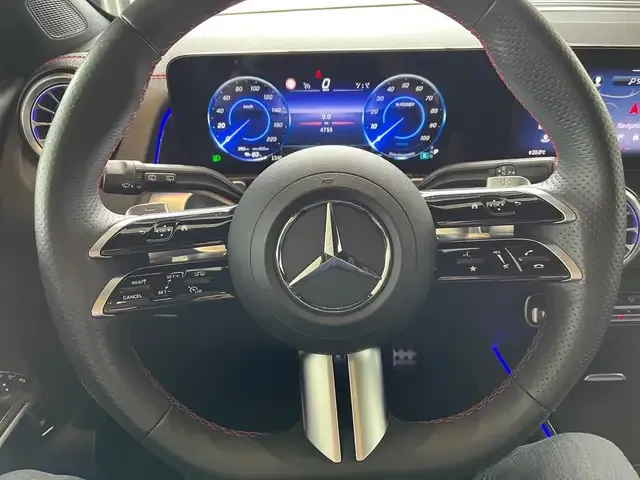 Mercedes-Benz EQB 250