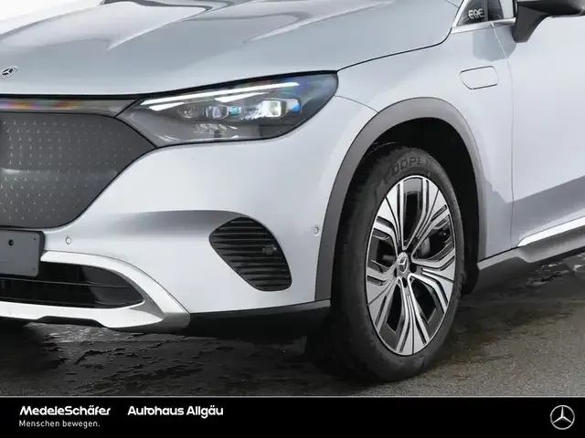 Mercedes-Benz EQE SUV