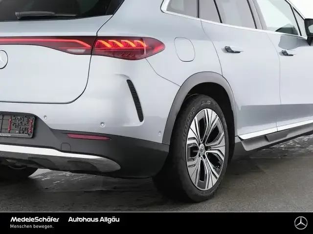 Mercedes-Benz EQE SUV
