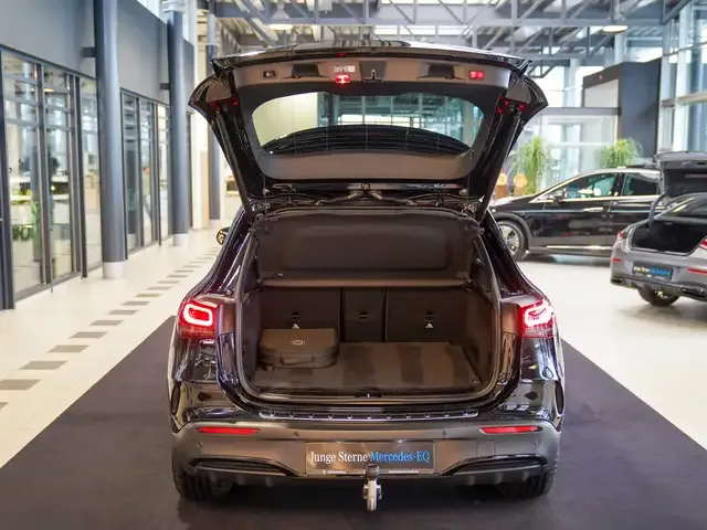 Mercedes-Benz EQA 300