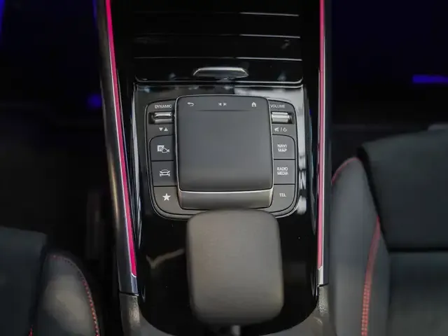 Mercedes-Benz EQA 300