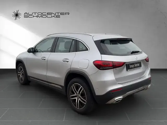 Mercedes-Benz GLA 200