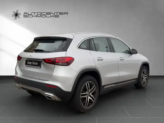 Mercedes-Benz GLA 200