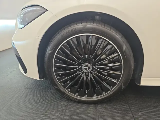 Mercedes-Benz CLE 300
