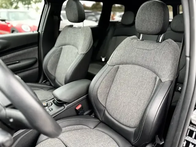 MINI Cooper Clubman