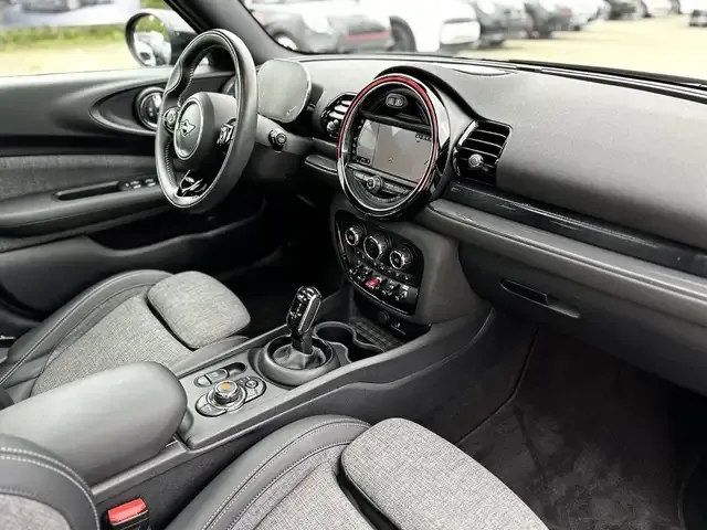 MINI Cooper Clubman