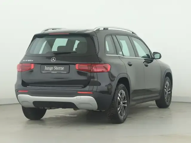 Mercedes-Benz GLB 180