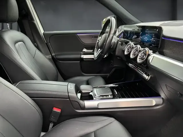 Mercedes-Benz EQB 300