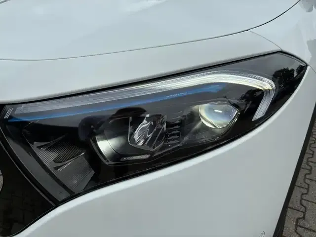 Mercedes-Benz EQB 300