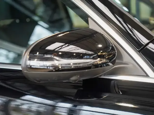 Mercedes-Benz EQB 350