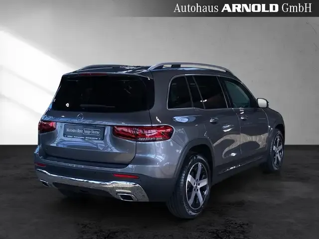 Mercedes-Benz GLB 200