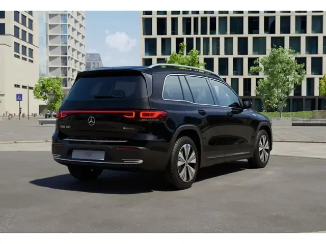 Mercedes-Benz EQB 300