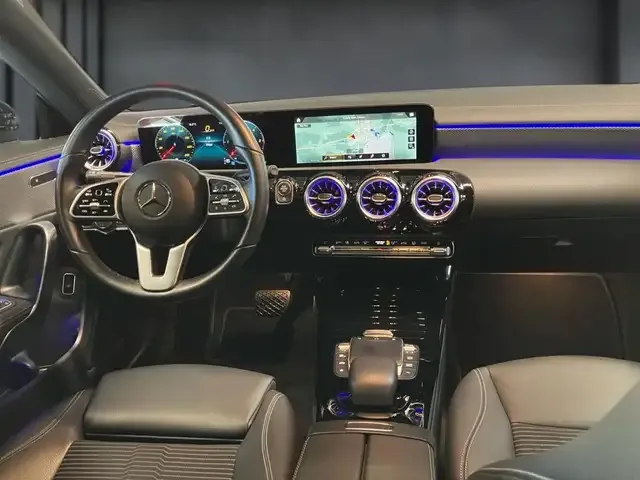 Mercedes-Benz CLA 220