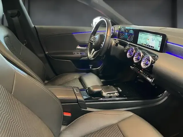 Mercedes-Benz CLA 220