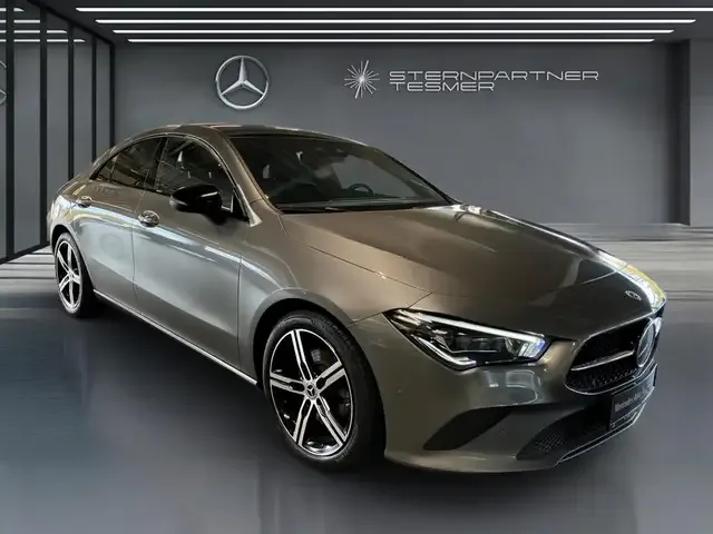 Mercedes-Benz CLA 220
