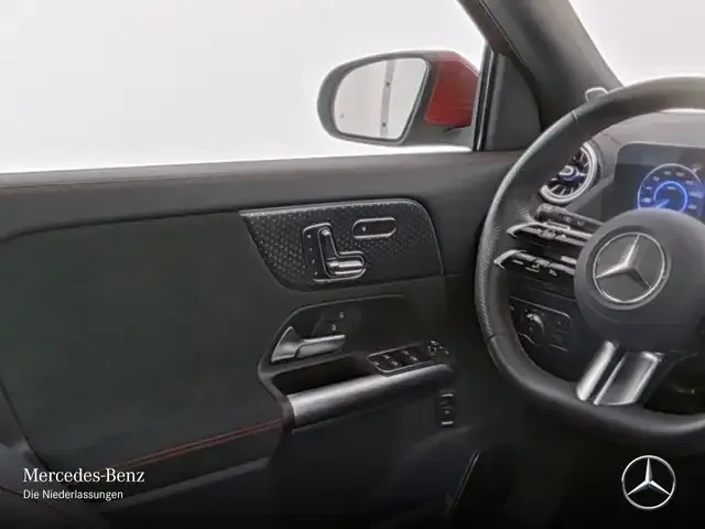 Mercedes-Benz EQA 300