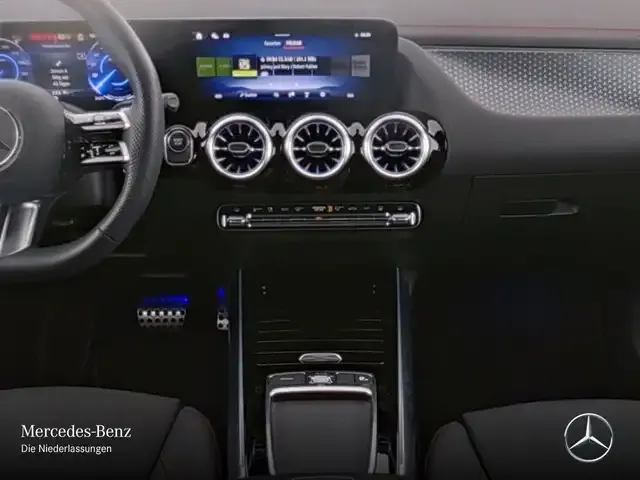 Mercedes-Benz EQA 300