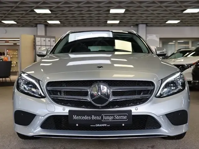 Mercedes-Benz C 220