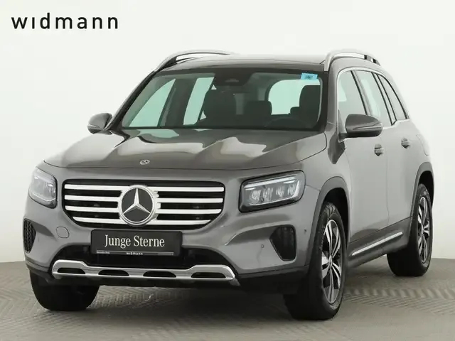 Mercedes-Benz GLB 180