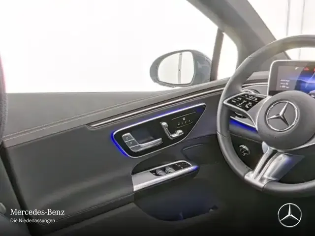 Mercedes-Benz EQE 300