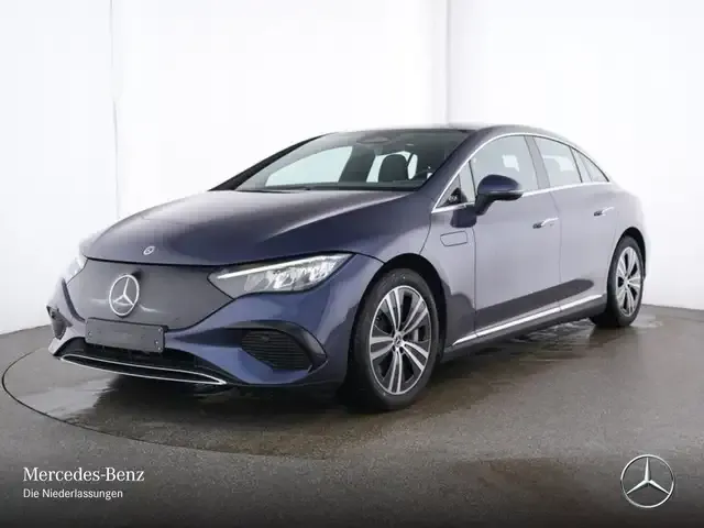 Mercedes-Benz EQE 300