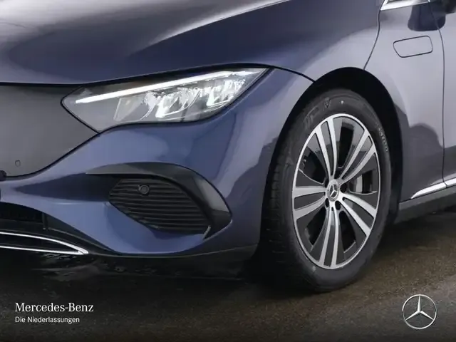 Mercedes-Benz EQE 300