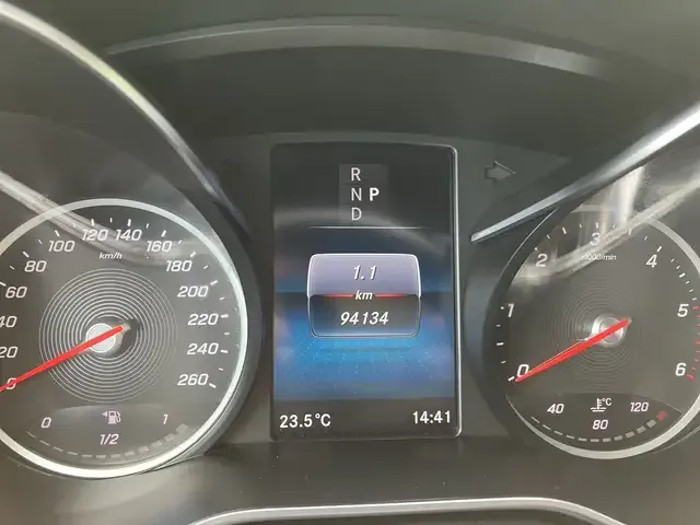 Mercedes-Benz V 300