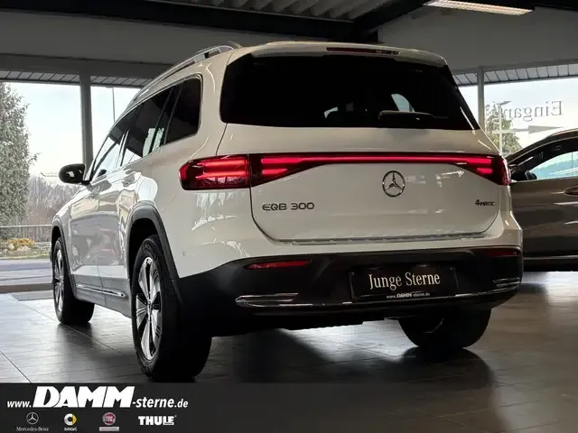 Mercedes-Benz EQB 300