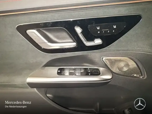 Mercedes-Benz EQE 43
