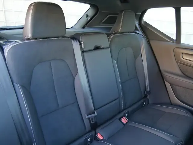 Volvo EX40