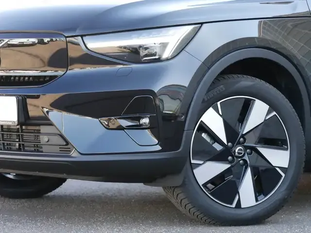 Volvo EX40