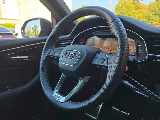 Audi SQ8