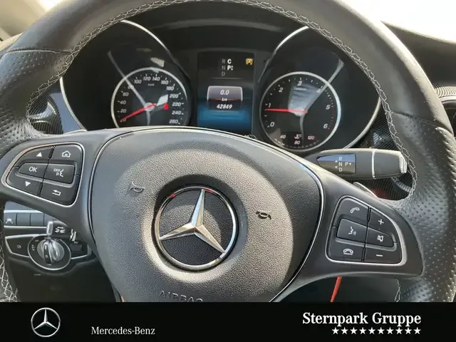 Mercedes-Benz V 250