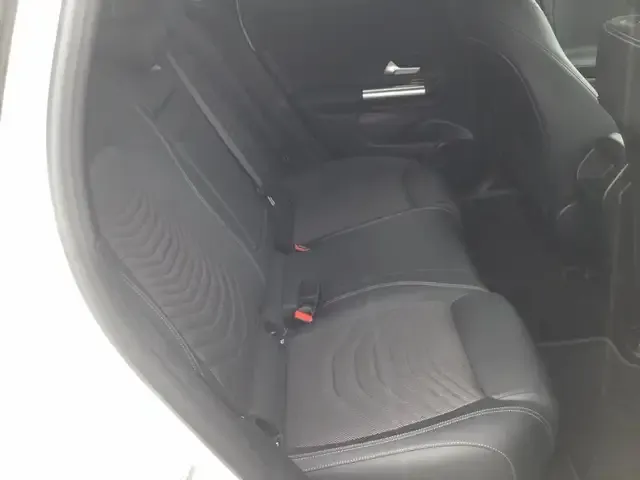 Mercedes-Benz EQA 300