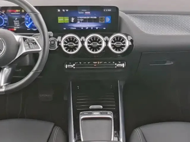 Mercedes-Benz EQA 300