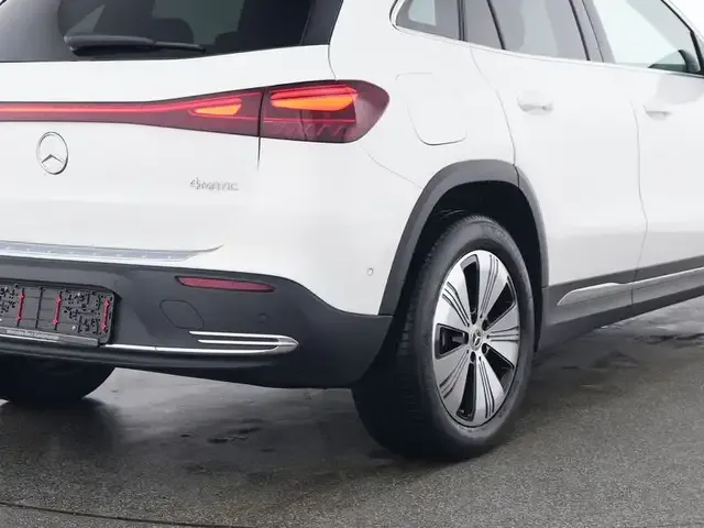 Mercedes-Benz EQA 300
