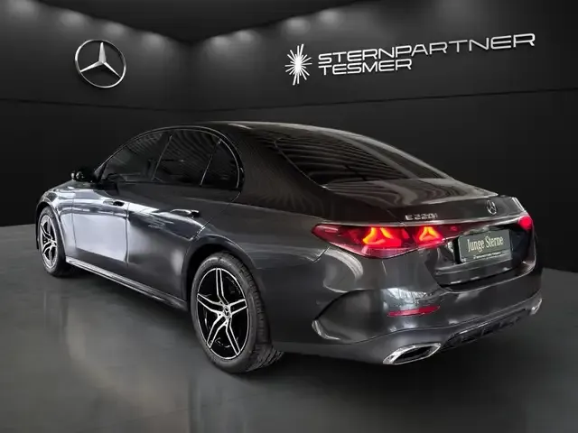 Mercedes-Benz E 220